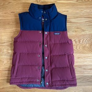 Men’s Patagonia Vest! Barely worn. Navy and maroon, super comfy and versatile.